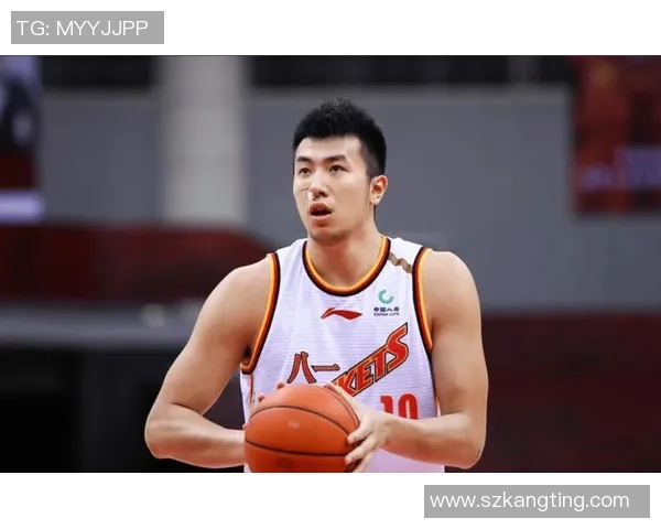 邹雨宸：从篮球新星到职业生涯的蜕变与成长之路探秘